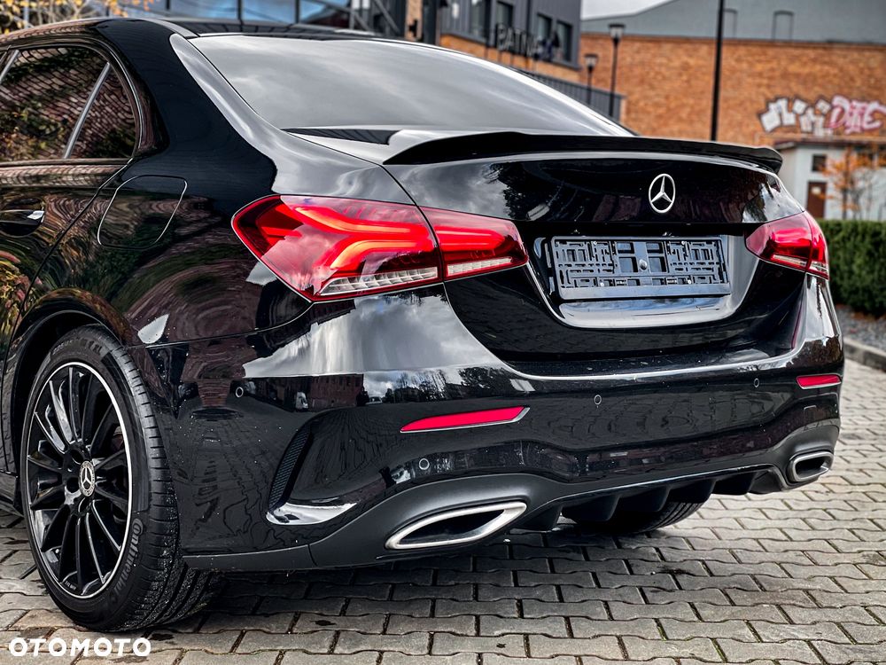 Mercedes-Benz Klasa A 180 7G-DCT AMG Line - 29