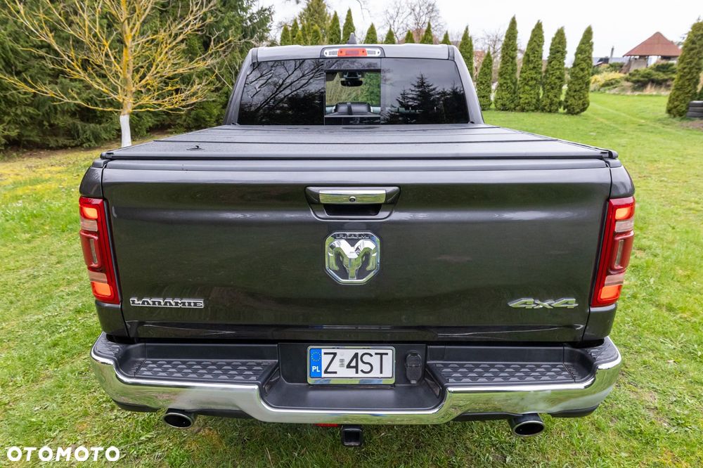 RAM 1500 5.7 Quad Cab Longbed Laramie Chrome - 12