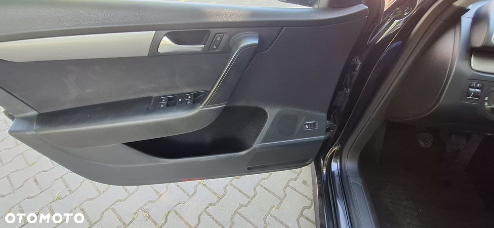 Volkswagen Passat 2.0 Blue TDI SCR Highline - 14