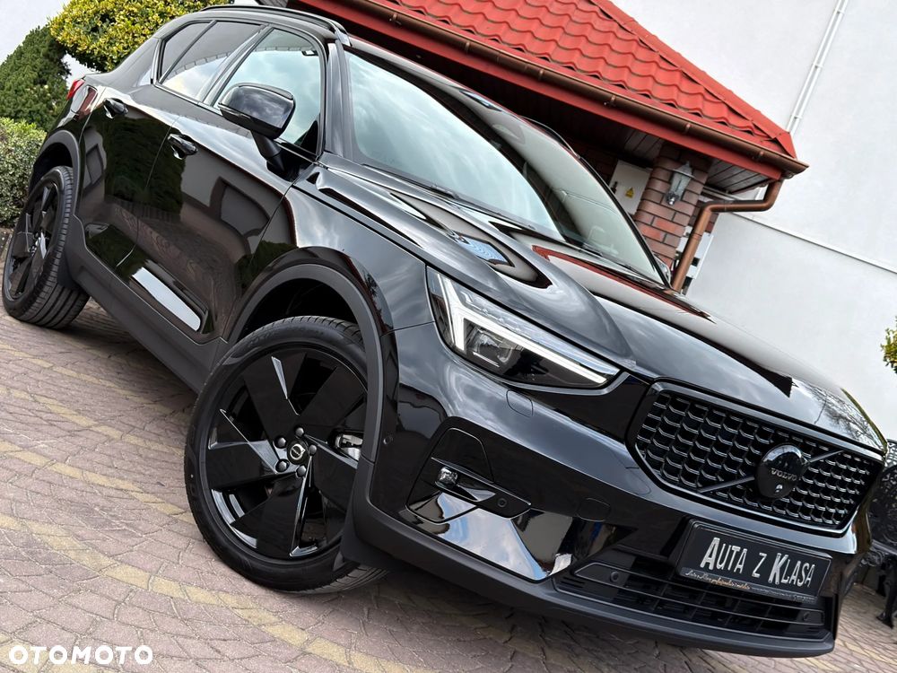 Volvo XC 40 B3 B DKG Ultra Black Edition - 2