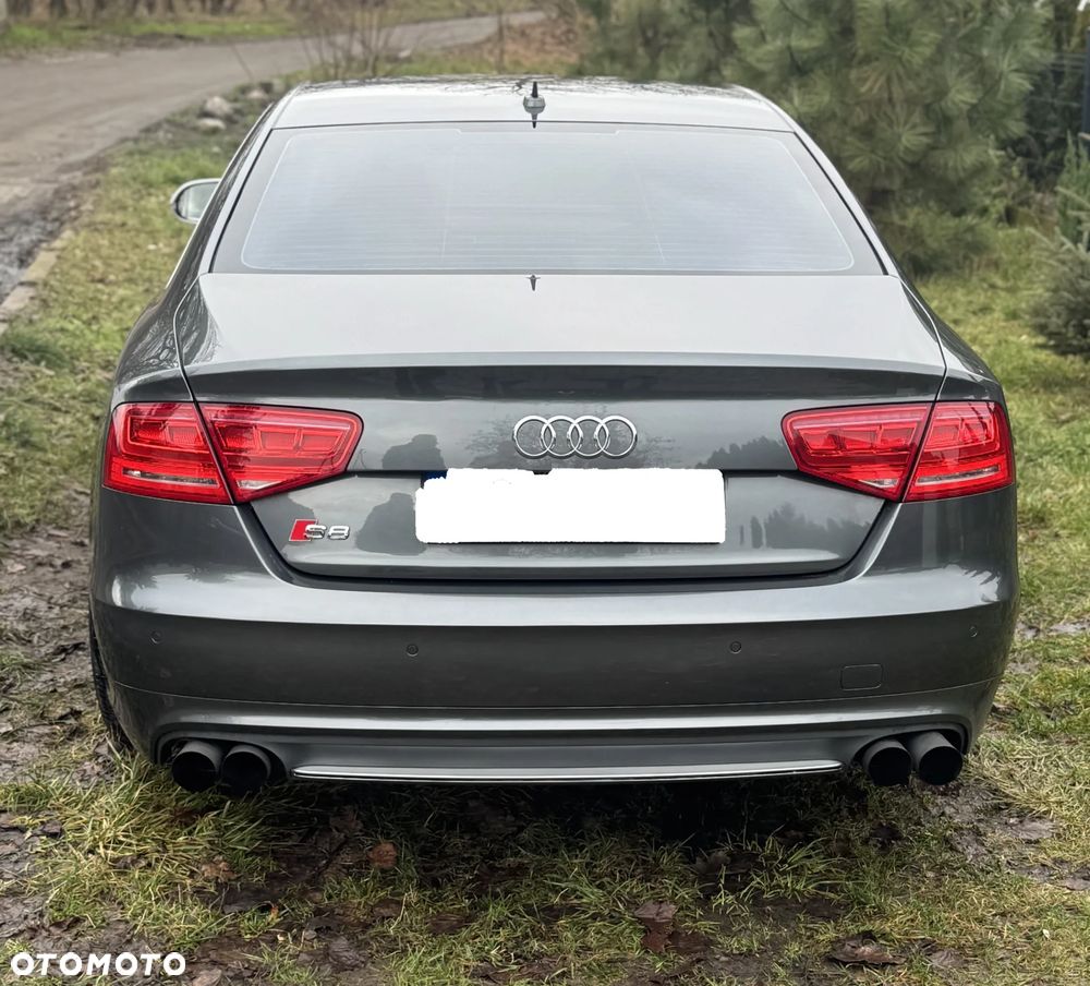 Audi S8 - 3