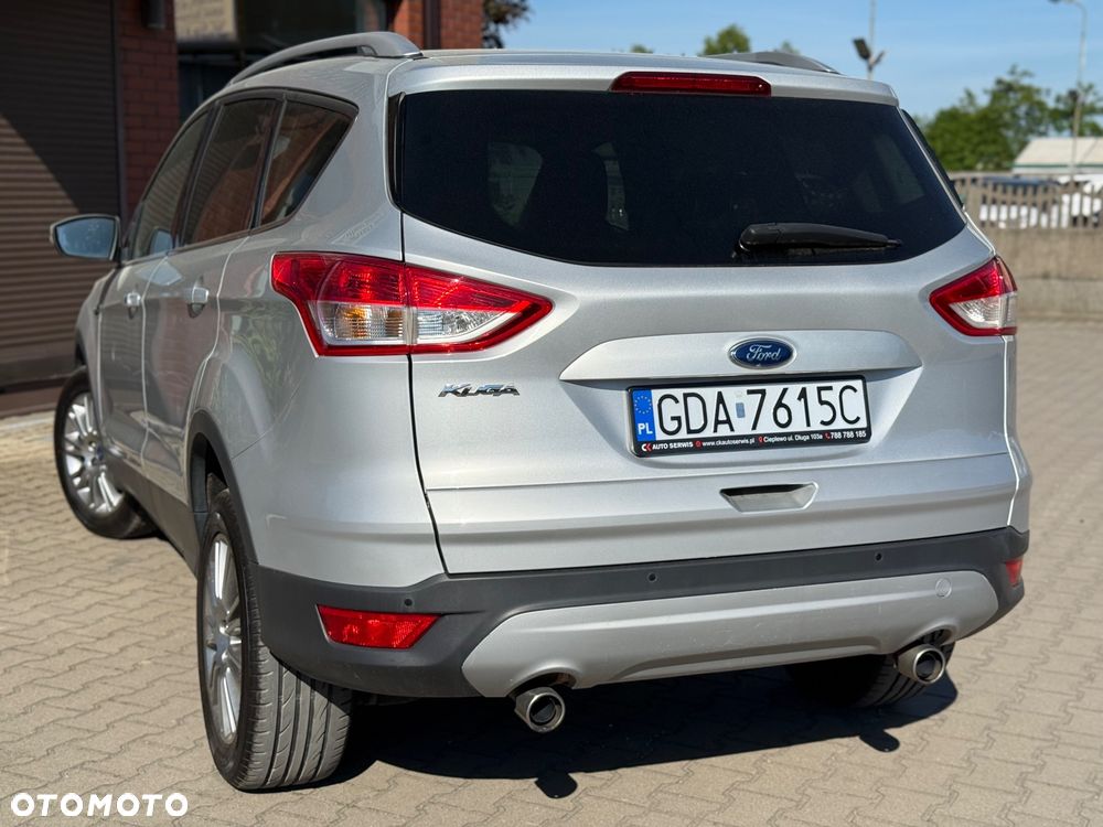 Ford Kuga 2.0 TDCi 2x4 Titanium - 10