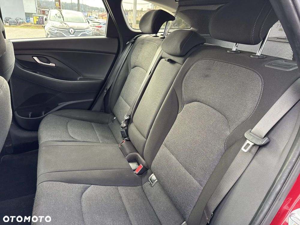 Hyundai i30 1.5 T-GDI 48V Comfort DCT - 16