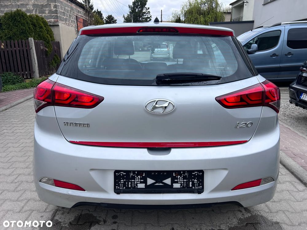 Hyundai i20 blue 1.2 Classic - 6