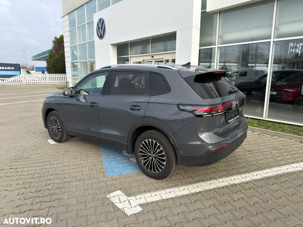 Volkswagen Tiguan - 5