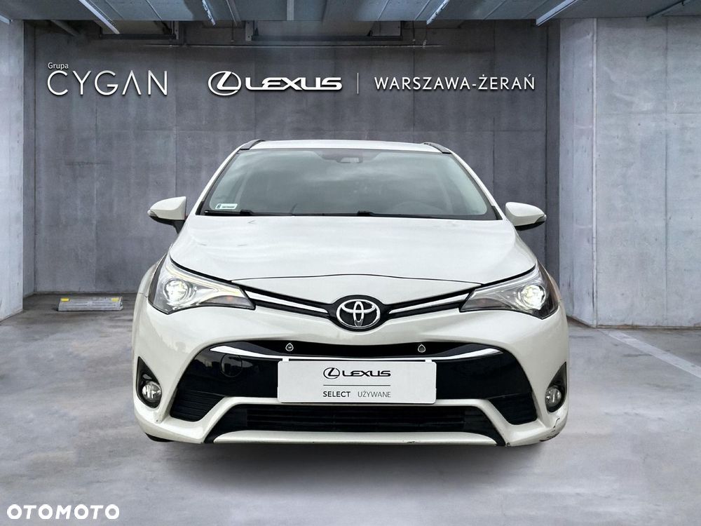 Toyota Avensis 2.0 Premium MS - 10