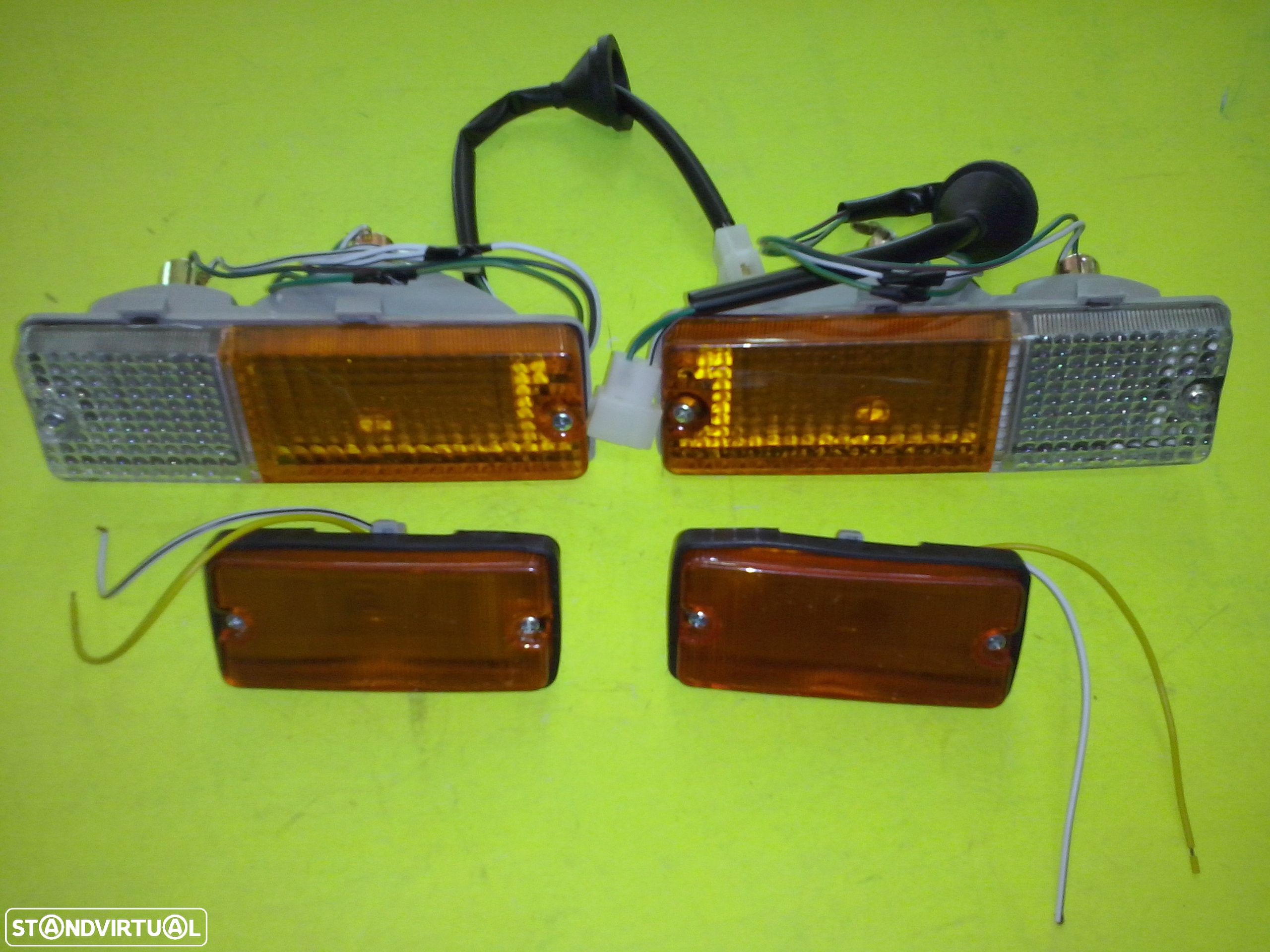 Jogo dos 4 farolins frente Bedford isuzu Kbd25 kbd26 kbd27 (novos) - 1