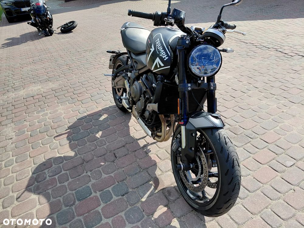 Triumph Trident - 8