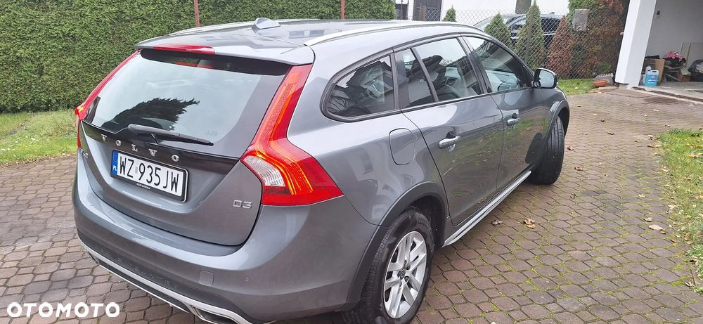 Volvo V60 Cross Country D3 Drive-E Summum - 6