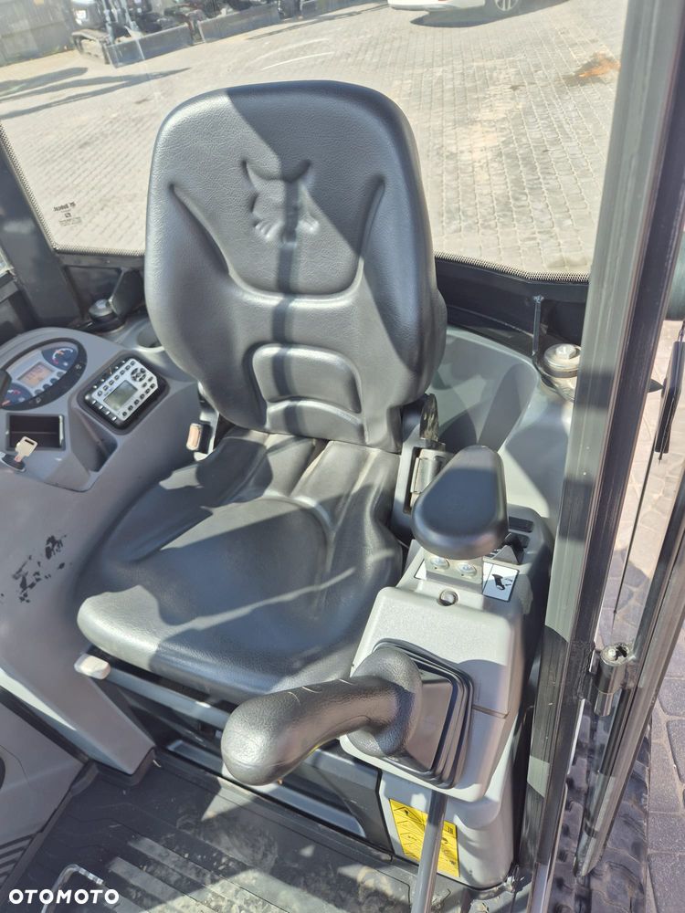 Bobcat E20z - 11
