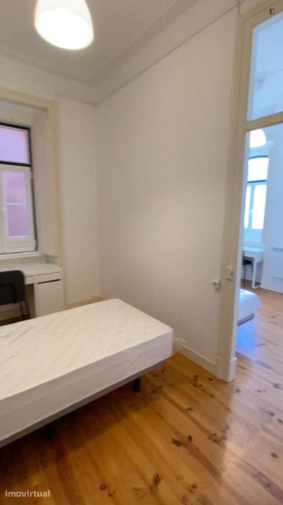 Quarto - localizado em Alcântara Lisbon - Grande imagem: 3/17