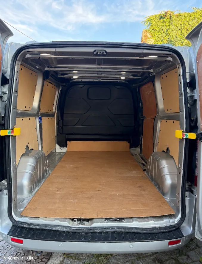 Ford Transit Custom 2019 Limited 2.0 EcoBlue - 16