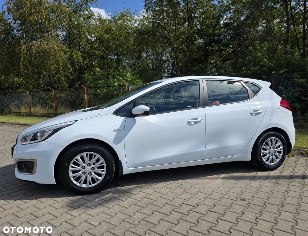 Kia Ceed 1.4 L Business Line Plus - 16
