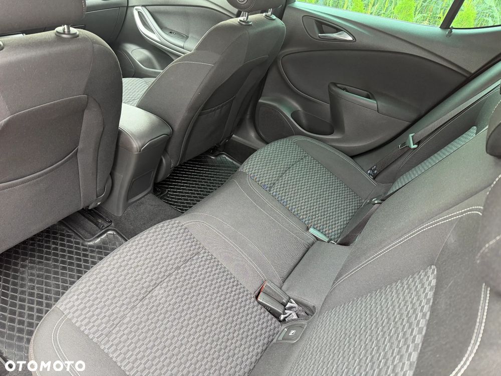 Opel Astra 1.4 T Dynamic - 11