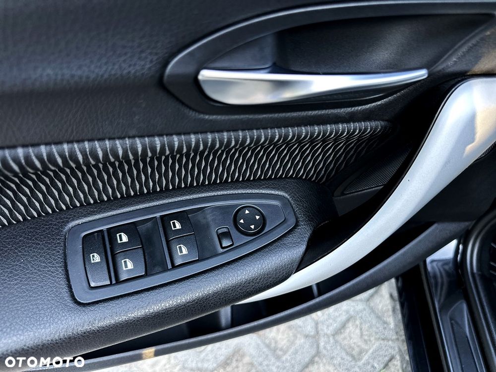 BMW Seria 1 118i Advantage - 23