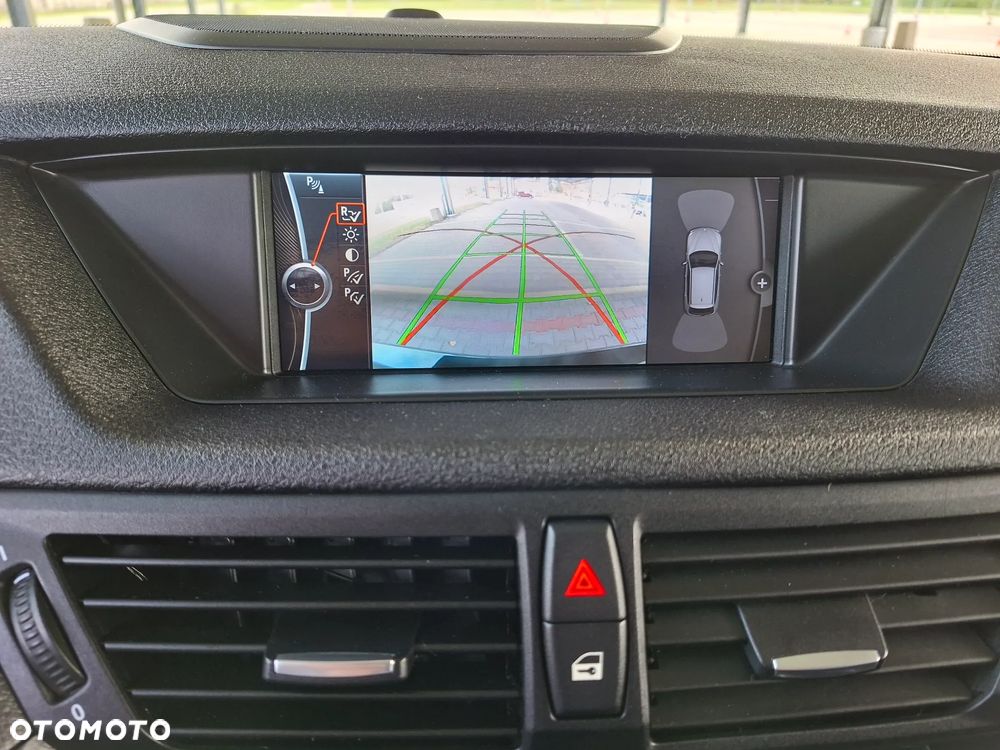 BMW X1 sDrive18d Sport Line - 23