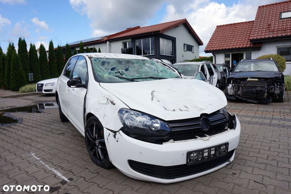 VOLKSWAGEN GOLF VI 5D HB 2011 LB9A 1.6 TDI CAYC 105KM LUB BIAŁY na części - 7