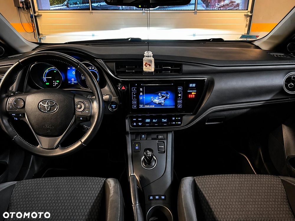 Toyota Auris 1.8 HSD Luna - 4