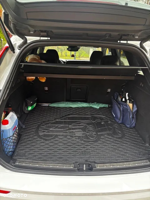 Volvo XC 60 B4 B R-Design - 24