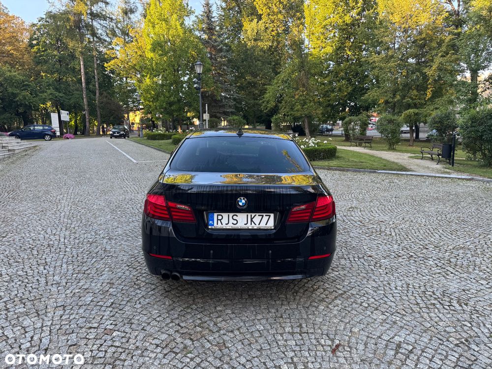 BMW Seria 5 528i - 6