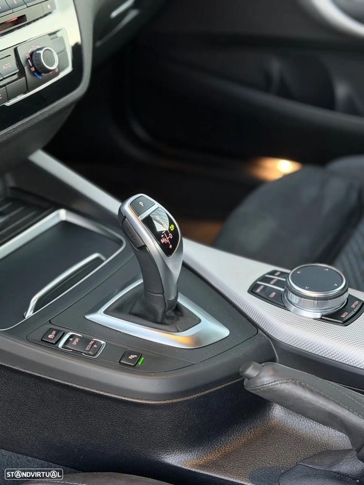 BMW 220 d Pack Desportivo M Pro Auto - 20