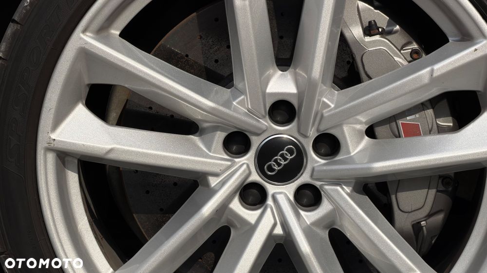 Audi S8 - 23