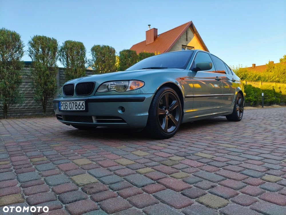 BMW Seria 3 330i - 4