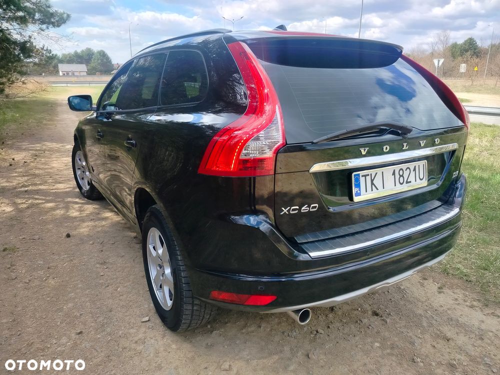Volvo XC 60 D3 Drive-E Momentum - 11
