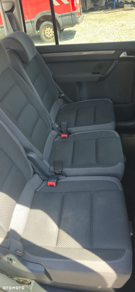 Volkswagen Touran 1.6 TDI DPF DSG Trendline - 25