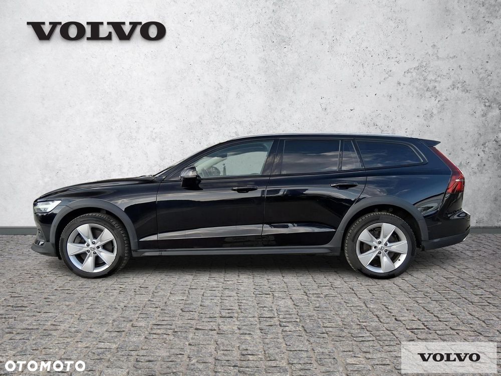 Volvo V60 Cross Country - 3