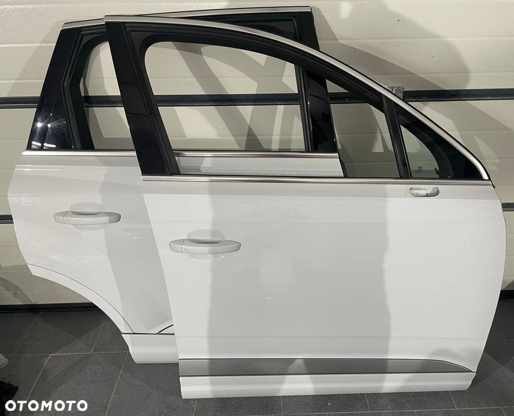 Audi Q7 4M drzwi przód tył prawe LS9R - 1