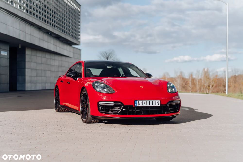 Porsche Panamera GTS - 9