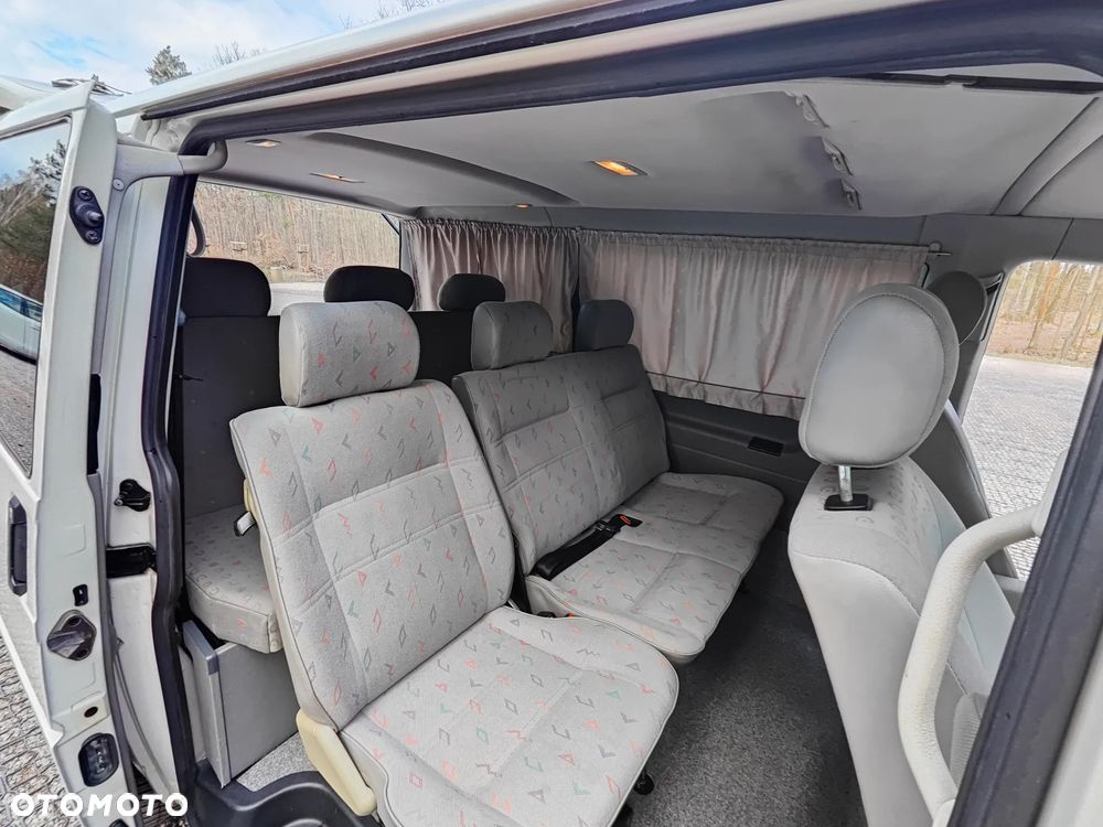 Volkswagen Transporter - 8