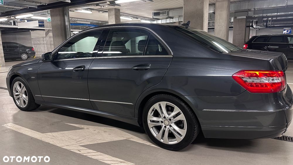 Mercedes-Benz Klasa E 350 CDI DPF 4Matic BlueEFFICIENCY 7G-TRONIC Avantgarde - 5