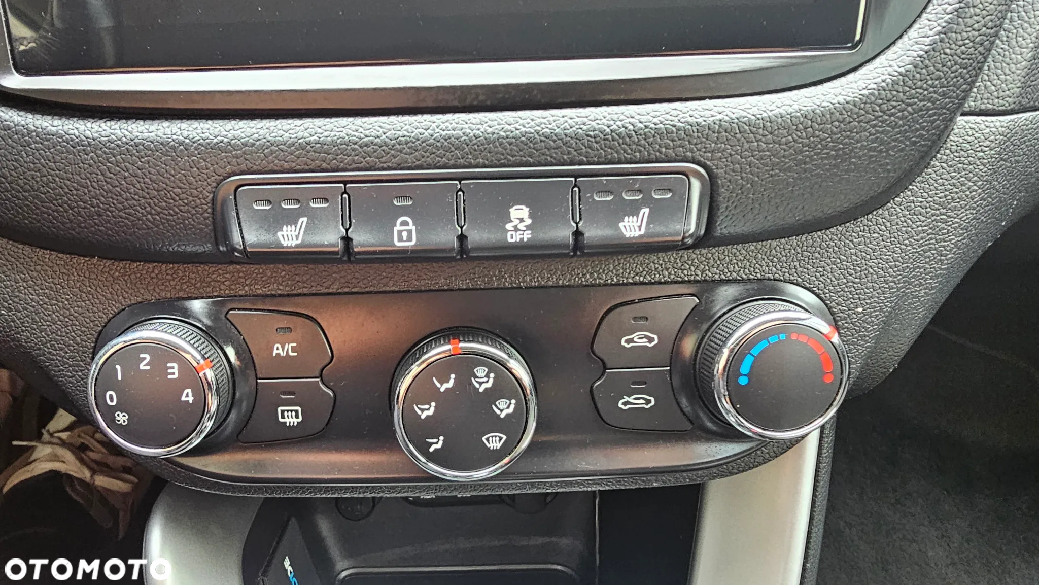 Kia Ceed - 27