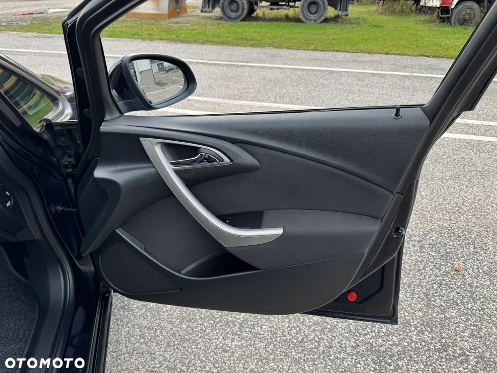 Opel Astra 1.4 Turbo Design Edition - 21