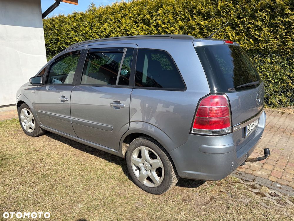 Opel Zafira 1.8 - 3