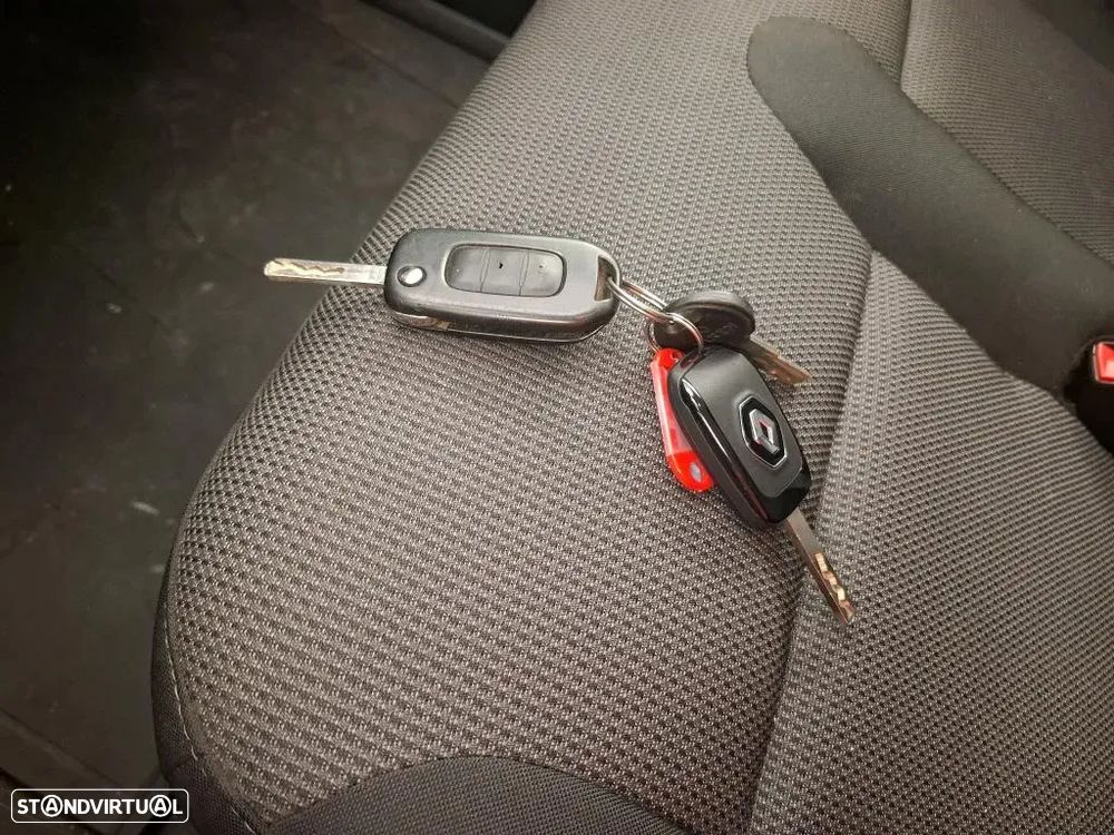 Renault TRAFIC 2.0Dci 130CV L2H1 * GPS/ AC/com IVA DEDUTÍVEL * - 9