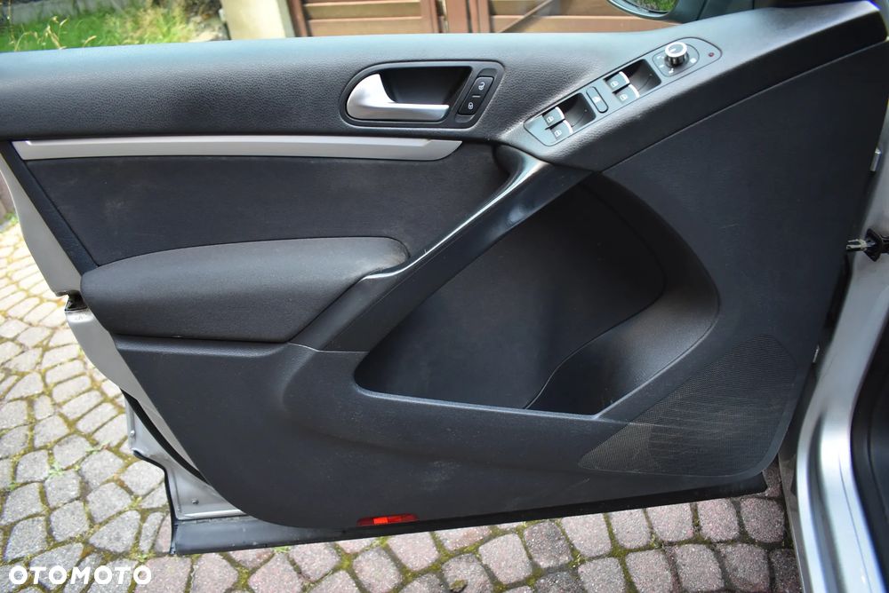 Volkswagen Tiguan 2.0 TDI BlueMot Trend&Fun - 9