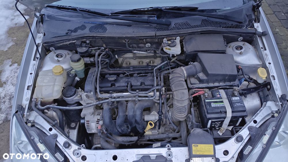 Ford Focus 1.6 Futura - 6