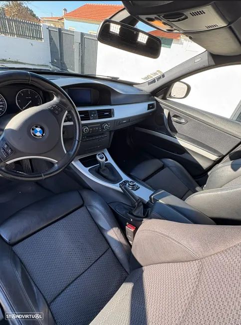 BMW 318 d Navigation - 10