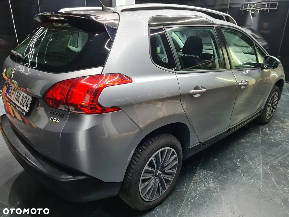 Peugeot 2008 PureTech 82 Style - 23