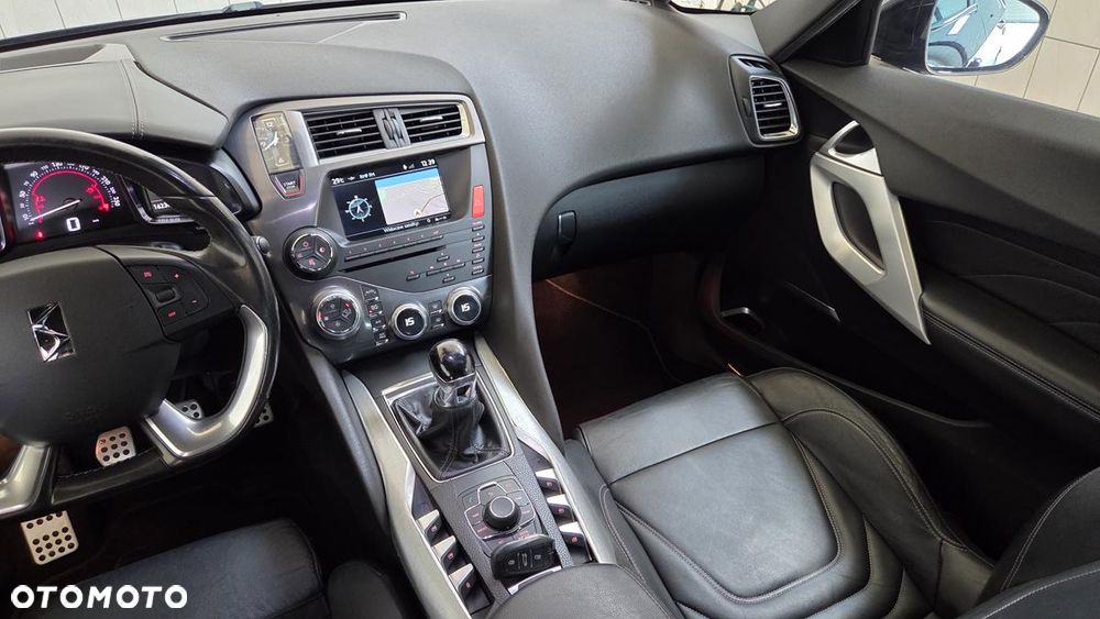 Citroën DS5 THP 200 SoChic - 12