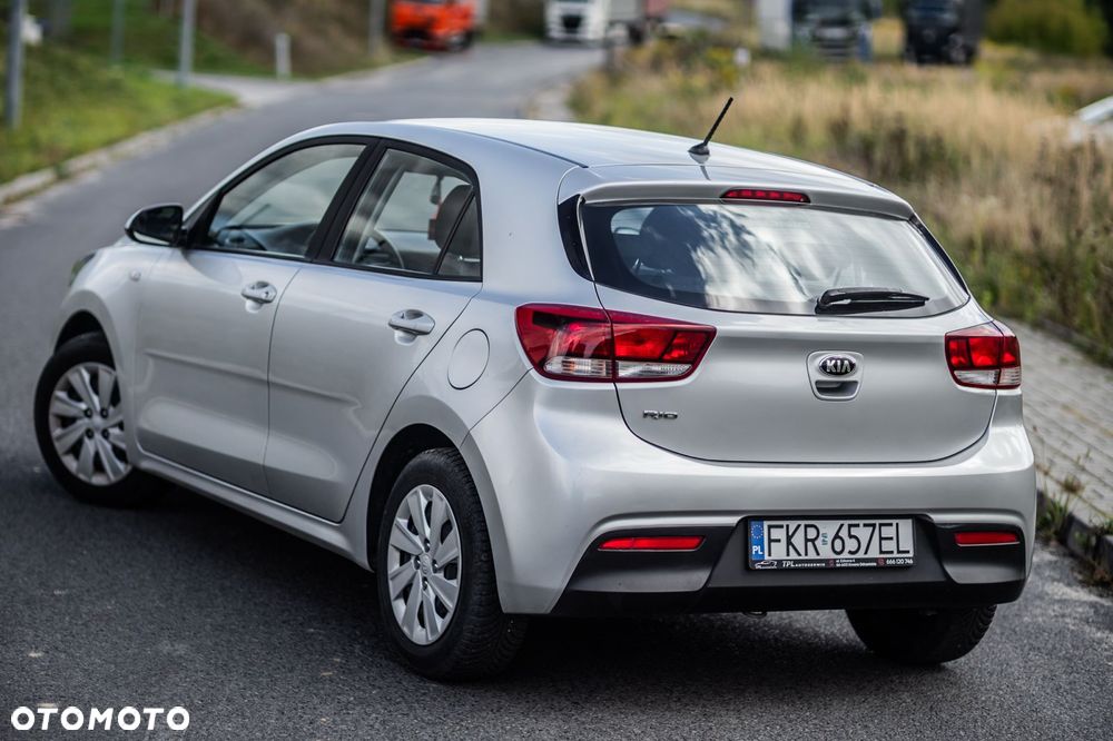 Kia Rio - 6
