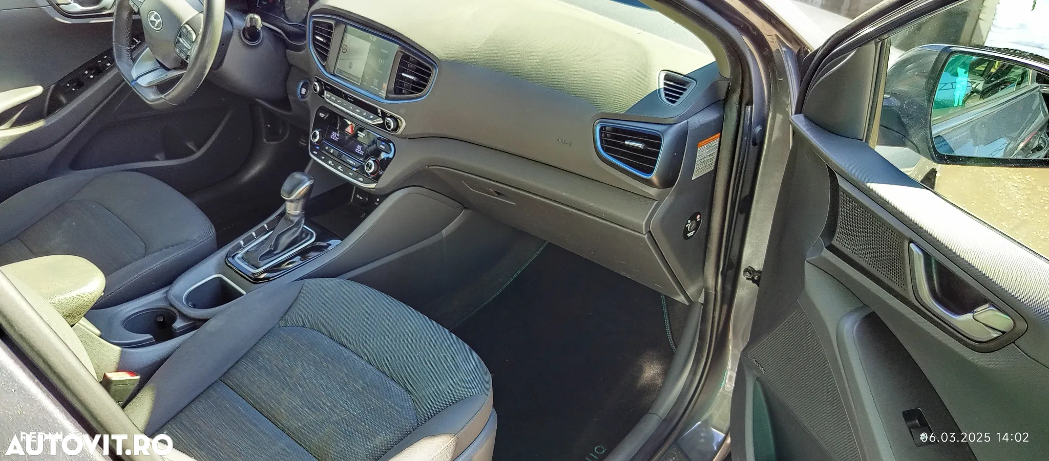 Hyundai IONIQ Hybrid 1.6 GDI Premium - 10