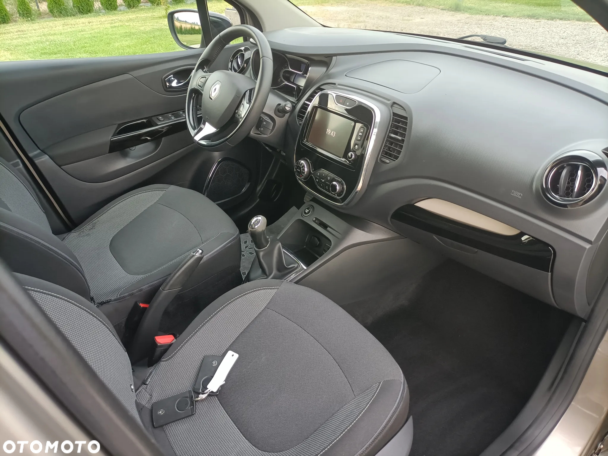 Renault Captur - 28