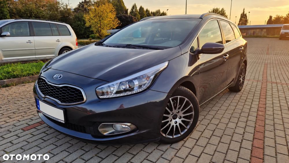 Kia Ceed 2012 photo 3
