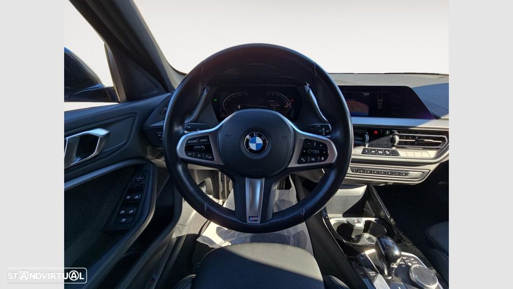 BMW 116 d Pack Desportivo M Auto — fotografia 13