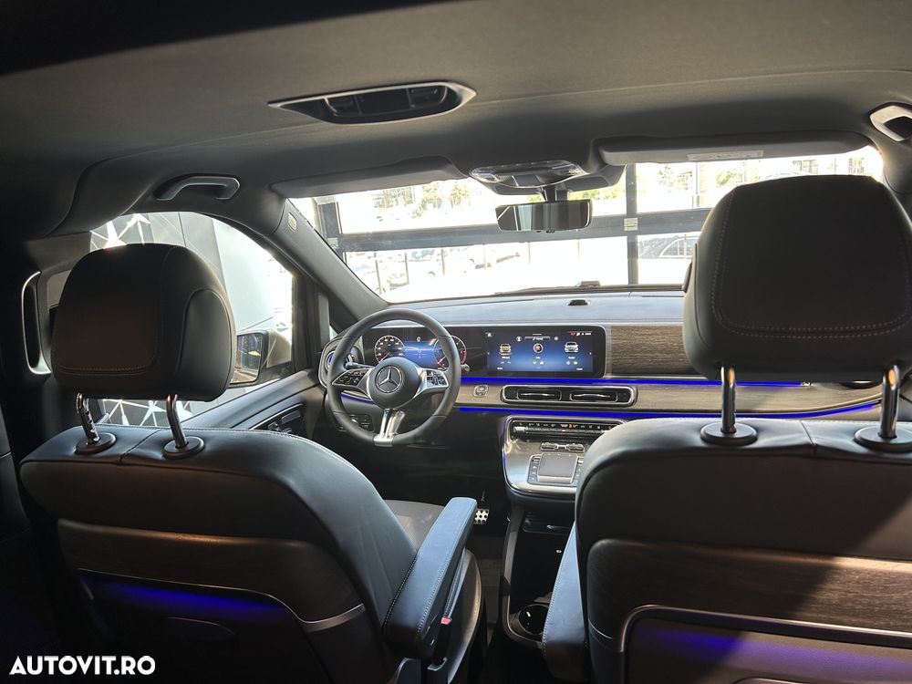 Mercedes-Benz V 300 d Extralang 4Matic 9G-TRONIC Exclusive - 11