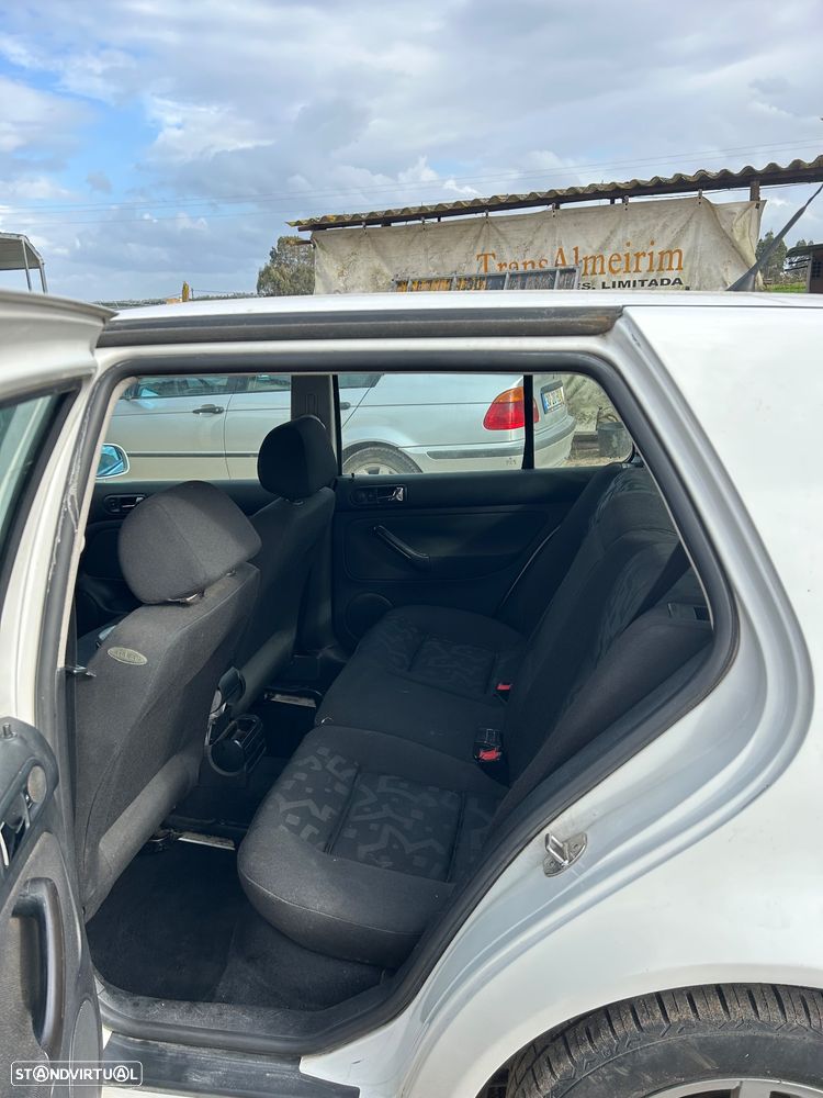 VW Golf - 5